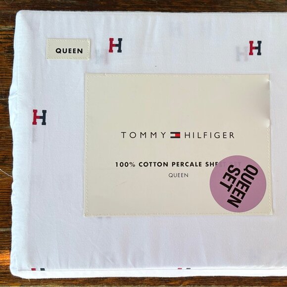 TOMMY HILFIGER Queen Size Crisp Percale Cotton Sheet Set - VARSITY H - Picture 1 of 4